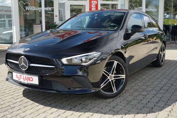 Mercedes-Benz CLA...